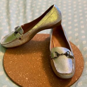 Silver metallic 9w Naturalizer loafers